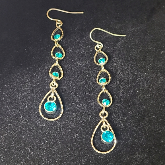 Elegant Silver Tone Blue Rhnistones Dangle Earrings - Picture 5 of 17